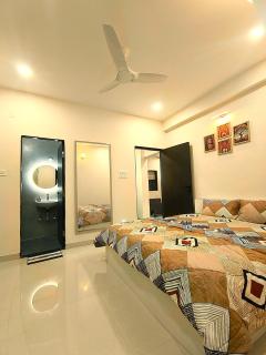 New Spacious 2BHK in Peaceful Colony with Private Parking 2S - 0