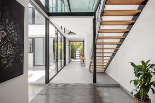 Luxury Retreat with Private Beach & Jetty - 5