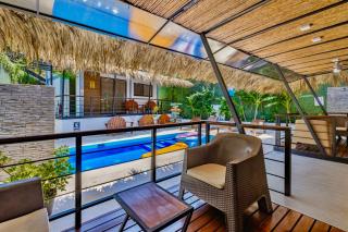 Shark Town Mal Pais - 5