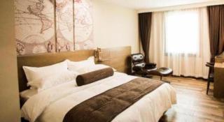 James Joyce Coffetel Baoding Railway Station - 3