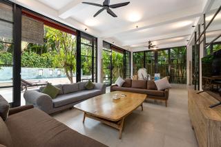 Walk, Best of Berawa, 5bd villa, 2min from Finns - 1