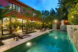 Walk, Best of Berawa, 5bd villa, 2min from Finns - 9