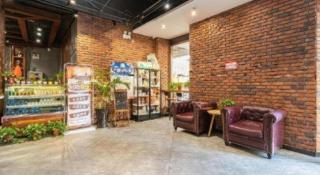 James Joyce Coffetel· Zhengzhou Wenhua Road Technology Market - 8