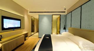 Echarm Hotel Yulin 2nd People's Hospital Qingwan River Park - Yulin - 1