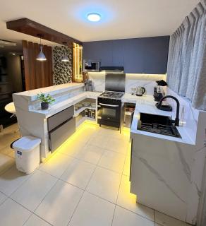 Dúplex céntrico y amplio, terraza cochera free - 2