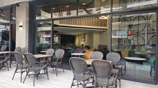 Beautiful 3-Bedroom Apartment in Maarif, Spacious Living for Families, Groups & Business Travelers - 7