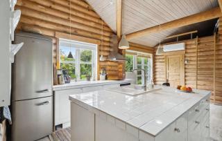 Lovely Log House On Møn - 4