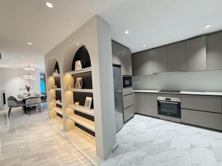 Twin Tower Crush by KF - 2