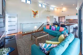 Casuarina 16 - 3 Bedroom House With 180 Degree Ocean Views, Buggy & Valet Service - 2