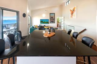 Casuarina 16 - 3 Bedroom House With 180 Degree Ocean Views, Buggy & Valet Service - 1