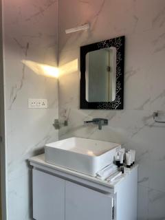 StayGuru Luxury Villa - 6