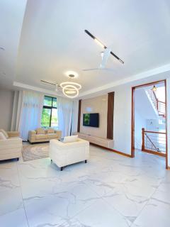 Spacious Shamba Creek Twin Villa, Modern Oasis near Moorings Mtwapa - 9