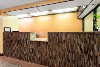 Super 8 by Wyndham Jackson Ridgeland - 7