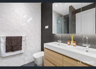 Luxury Family Retreat, Sleep 7, Parking & Garden - 1