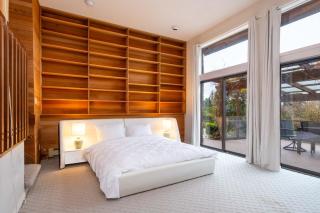 Elegant Cypress Park Villa with Panoramic Ocean View - West Vancouver - 6