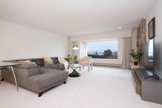 Elegant Cypress Park Villa with Panoramic Ocean View - 2