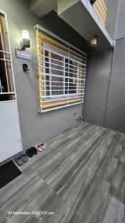 2 room,1 cr, urban, 4 ppl near Highway town proper - 9