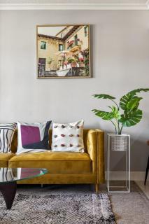 Stylish & Romantic Riverside Stay in Downtown - 7