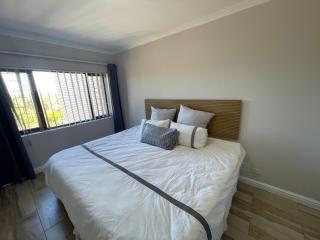 Gleneagle Townhouse -Summerstrand - 9