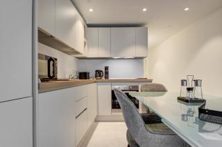 Modern 1BR Apartment with pool access in St Julians - 3