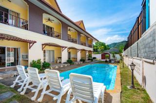 Chernin Apartment Suites - 5