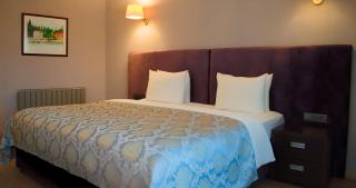 216 Castle Hotel - 2