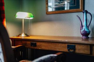 Magic Tree-House on UT, Downtown, Walk to Moody SXSW Ready - 2