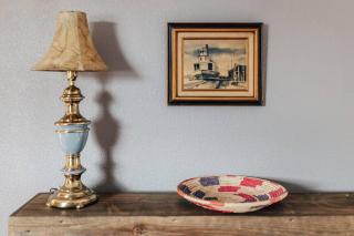 Warm and Cozy Magic Tree House on UT, Walk to Moody, DKR - 2