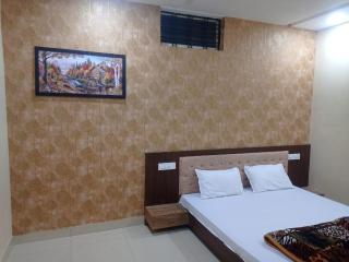Hotel Shri Vallabh kripa - 2
