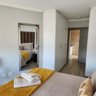 No 4 Bayview Manor - Mossel Bay - 1