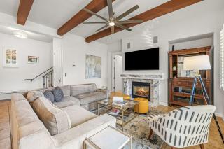 L44 Luxurious 2 Story Townhome - Newly Remodeled! condo - 8