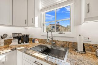 L44 Luxurious 2 Story Townhome - Newly Remodeled! condo - 1