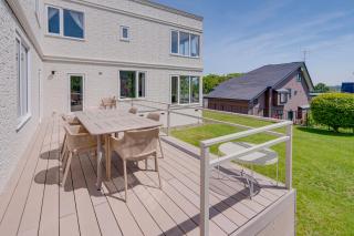 Perfect Winter Villa Retreat - 14 minutes to downtown - 9