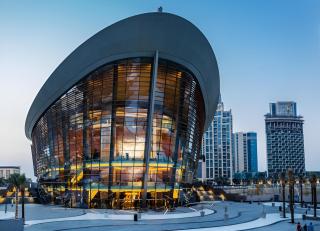 Luxury Grande Signature Apartment in Dubai Downtown Steps to Dubai Mall and Burj Khalifa with Stunning Pool View by La Brisa Dubai - 9