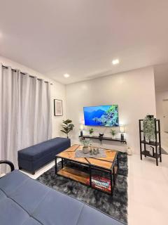 Jodies Place Staycation Family House - 8