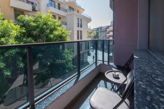 Apartment By The River 5 - 7