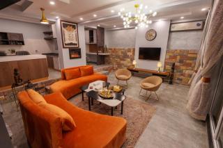 Presidential 3-Bedroom Family Cottage With Mountains View - Murree Hills - 8