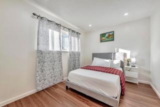 Nice House 4 bedrooms 2 baths, free Wi-Fi, Parking, Washer - 4