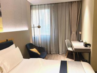 Home Inn Selected Guangzhou Zhujiang New Town Wuyangcun Metro Station - 3