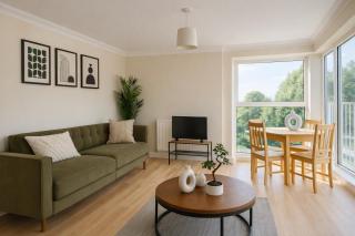 lmpressive 2 bed flat in wembley - 0