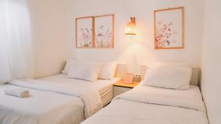 Halaman Homestay - 4