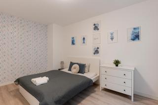 Central Delux Akácfa Apartment with 3 Bedroom - 5