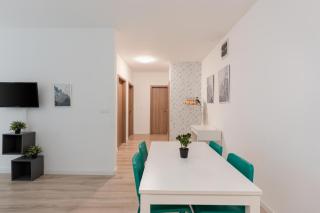 Central Delux Akácfa Apartment with 3 Bedroom - 2