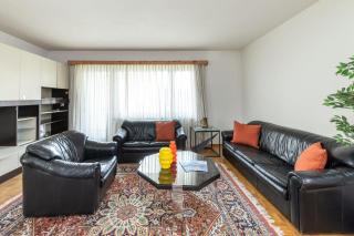 Cosy 3 bedroom Balcony Free parking Fast Wifi - 9