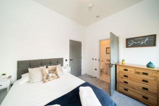 Dockside Apt, Quay Views, City Vibes - 1