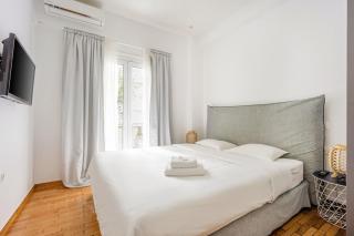 Modern Cozy Apartment - 3