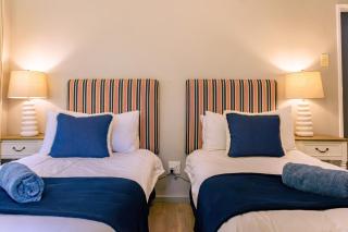 Hermanus Family Getaway - Near The Beach - 1