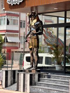 Wolf Of The City Hotel & Spa - 1