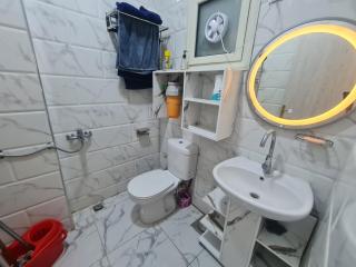 Modern Pool View 1BR with Balcony Prime Location on Hurghada Vibrant Promenade - 1