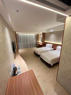 WYNS Hotel Bandung - 2